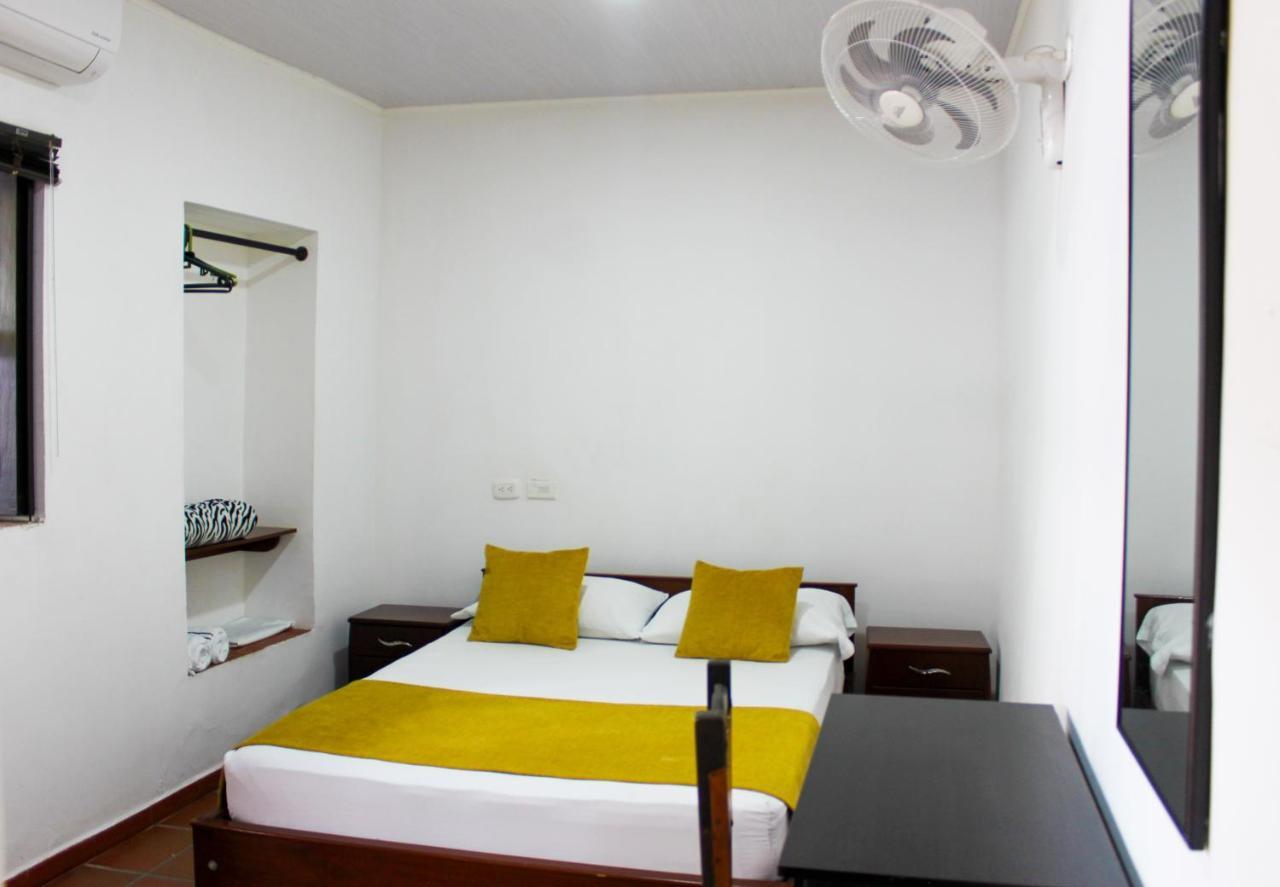 Hotel Colonial San Felipe Girón Eksteriør billede