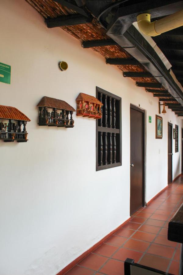 Hotel Colonial San Felipe Girón Eksteriør billede