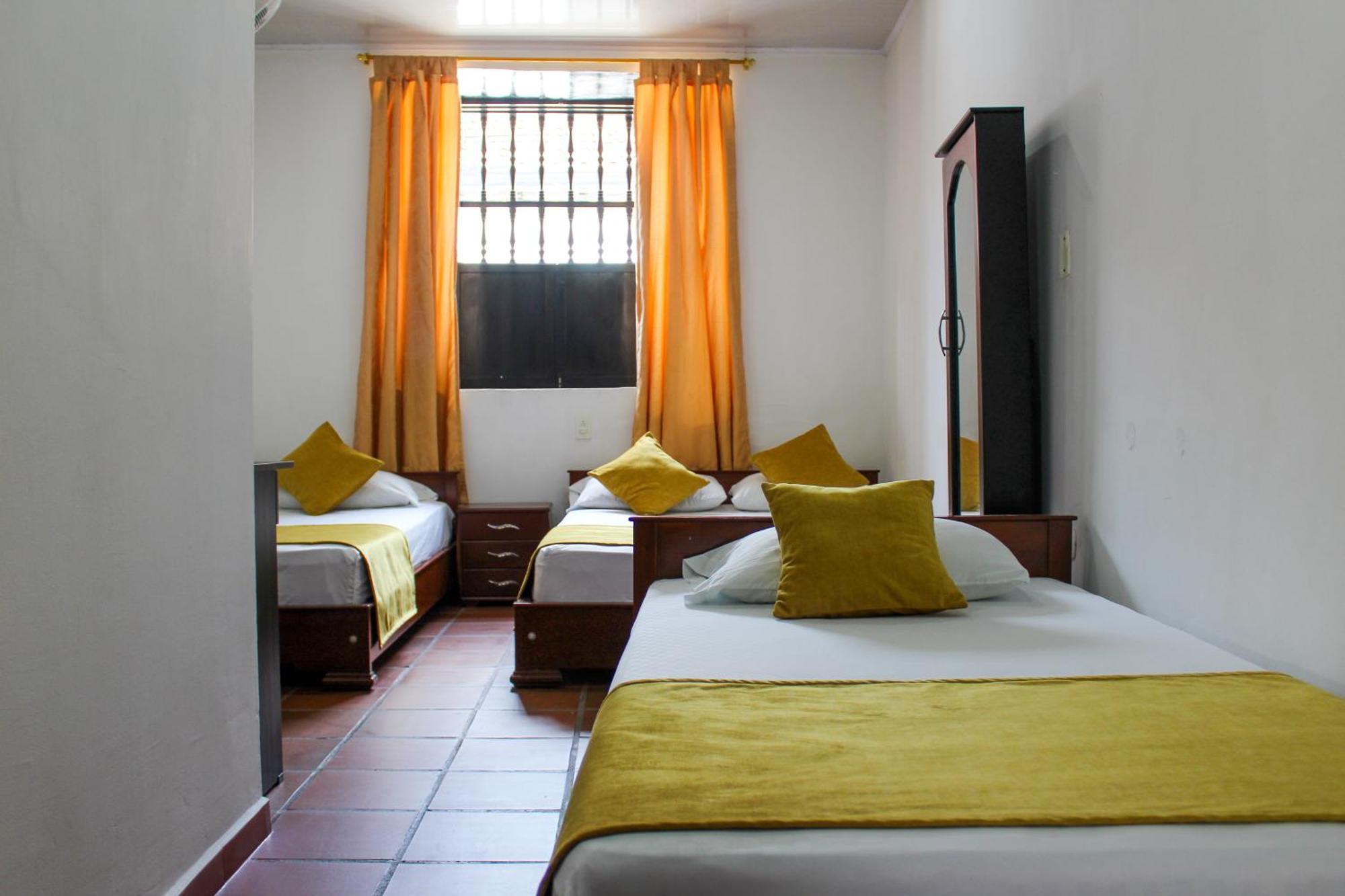 Hotel Colonial San Felipe Girón Eksteriør billede